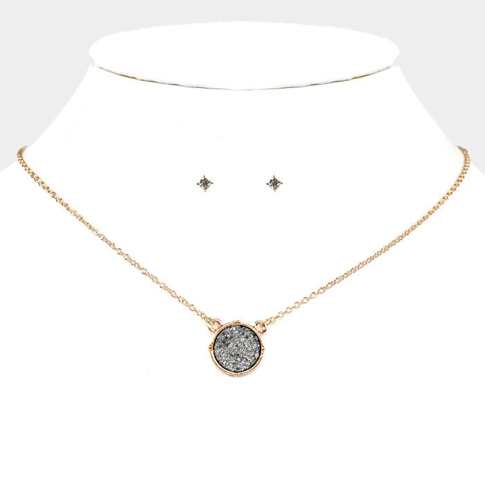 Glamorous Druzy Stone Pendant Necklace