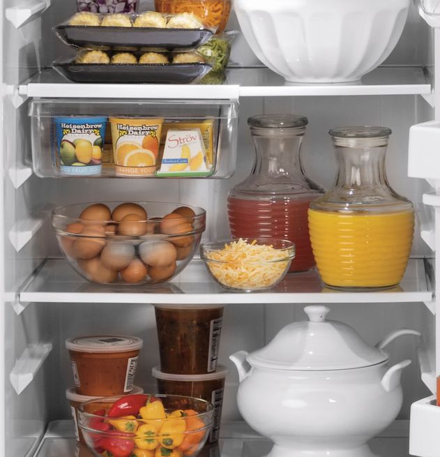 GE® 21.9 Cu. Ft. Top-Freezer Refrigerator with Ice Maker, White