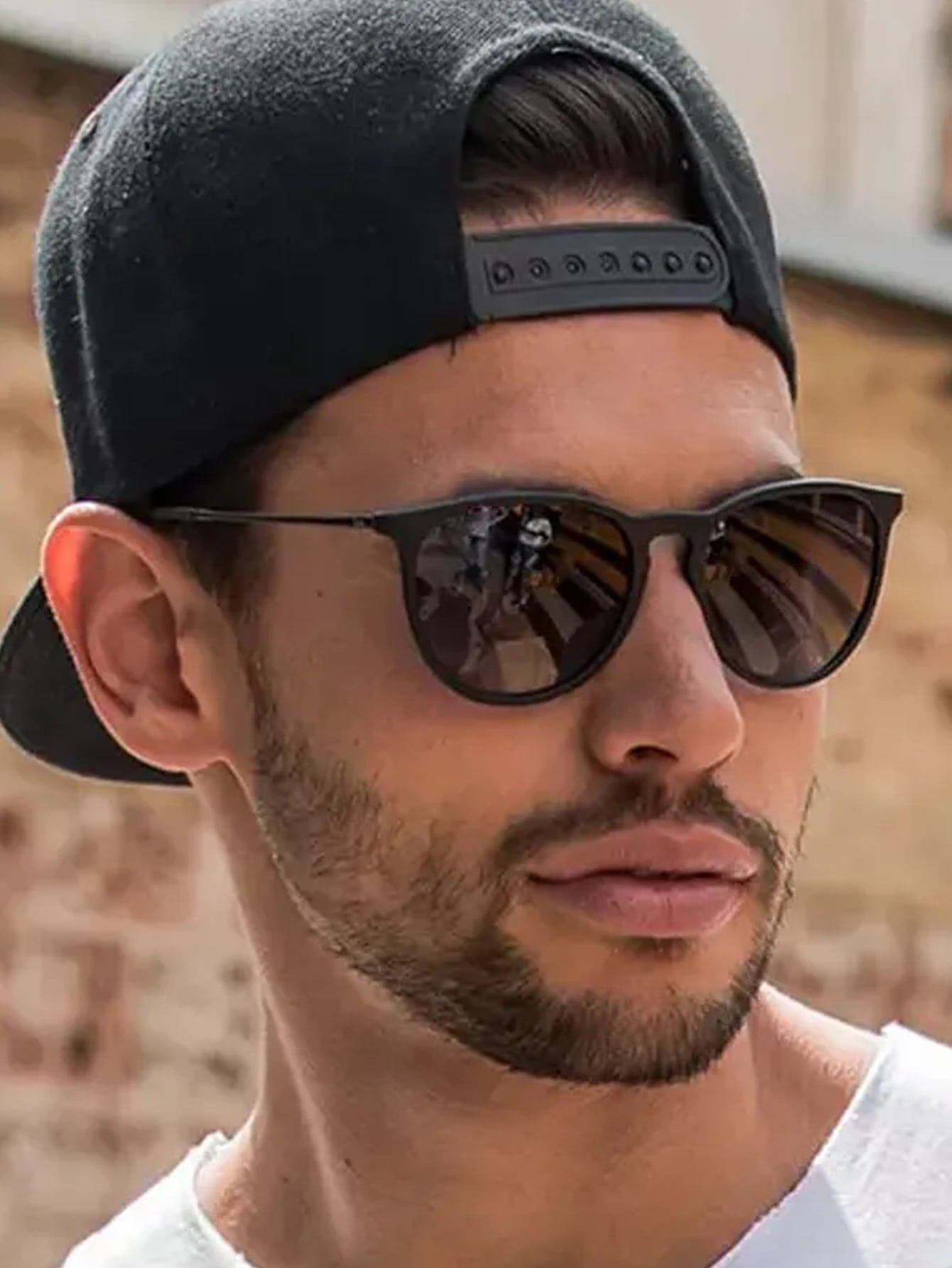 Men's Classic Wayfarer Sunglasses for Outdoor Adventures