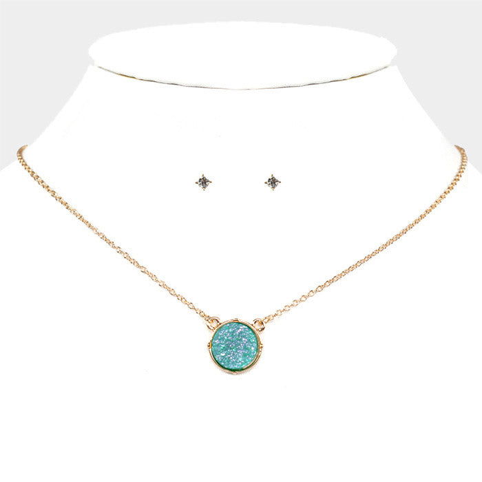 Glamorous Druzy Stone Pendant Necklace