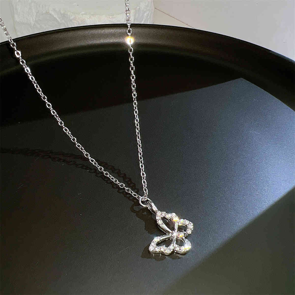 17KM Romantic Heart Pendant Zircon Necklace for Women