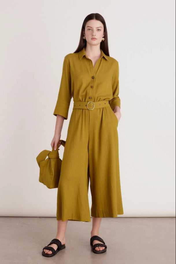 Brazilian Style Kit: 7-Piece Clothing & Accessories Set