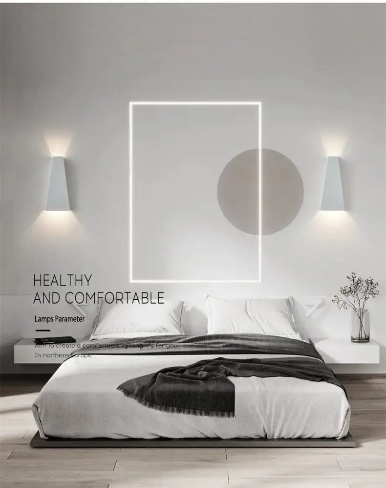 Modern LED Wall Lamp with Up and Down Lighting for Home and Hotel