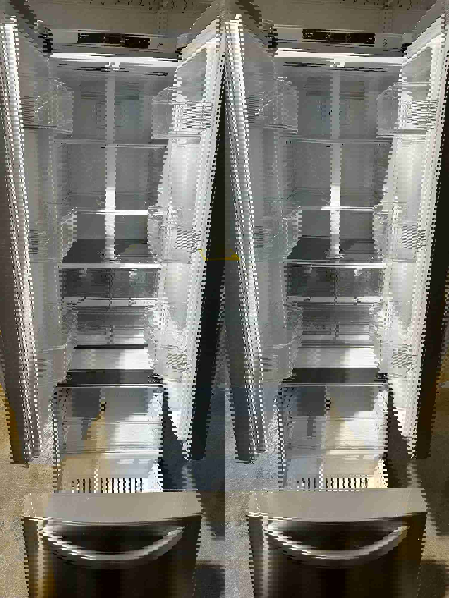 LG 25.1 Cu. Ft. French Door Refrigerator with Ice Maker - Stainless Steel