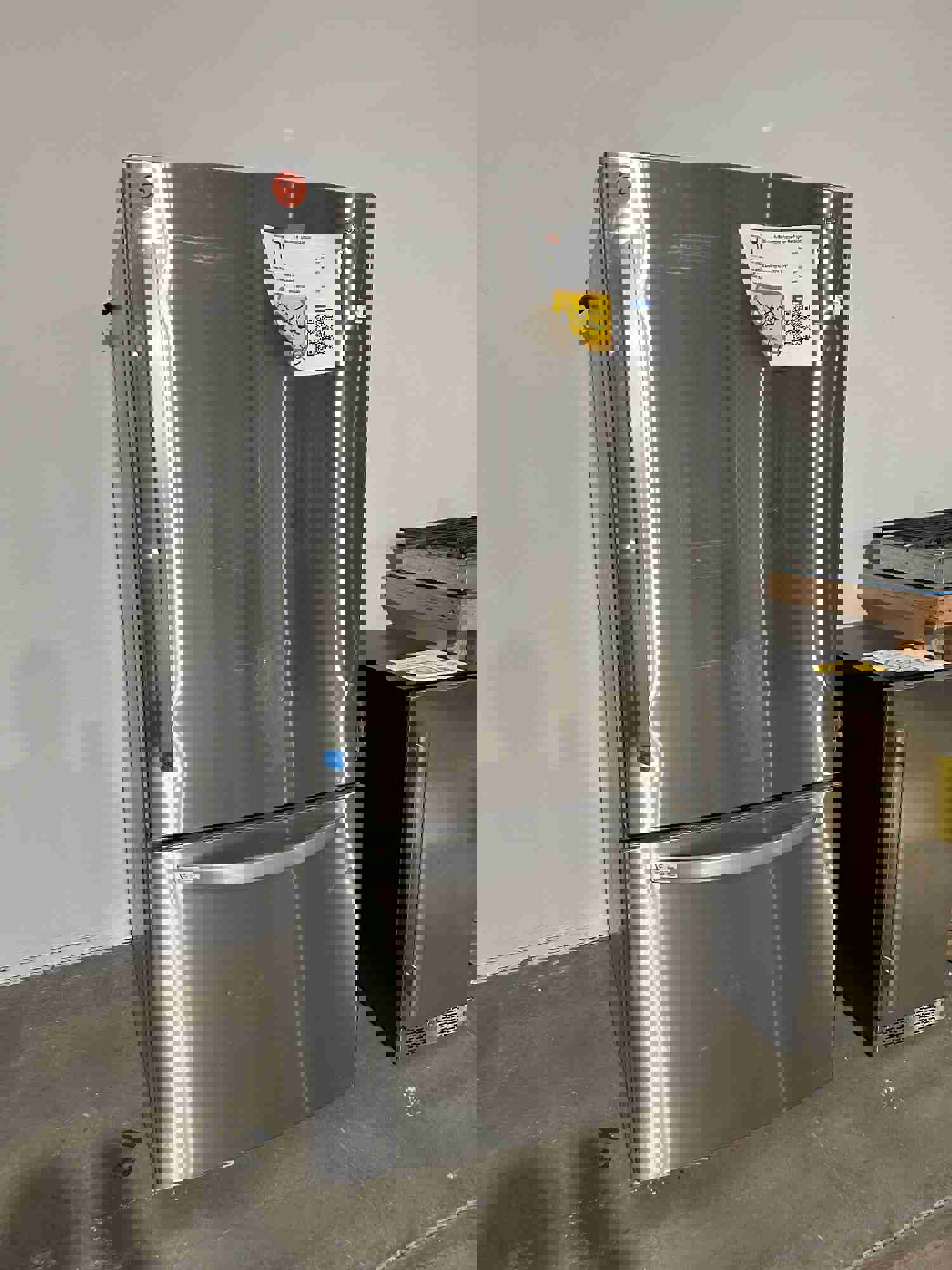 Stainless Steel Bottom-Freezer Refrigerator with Ice Maker - LRDCS2603S