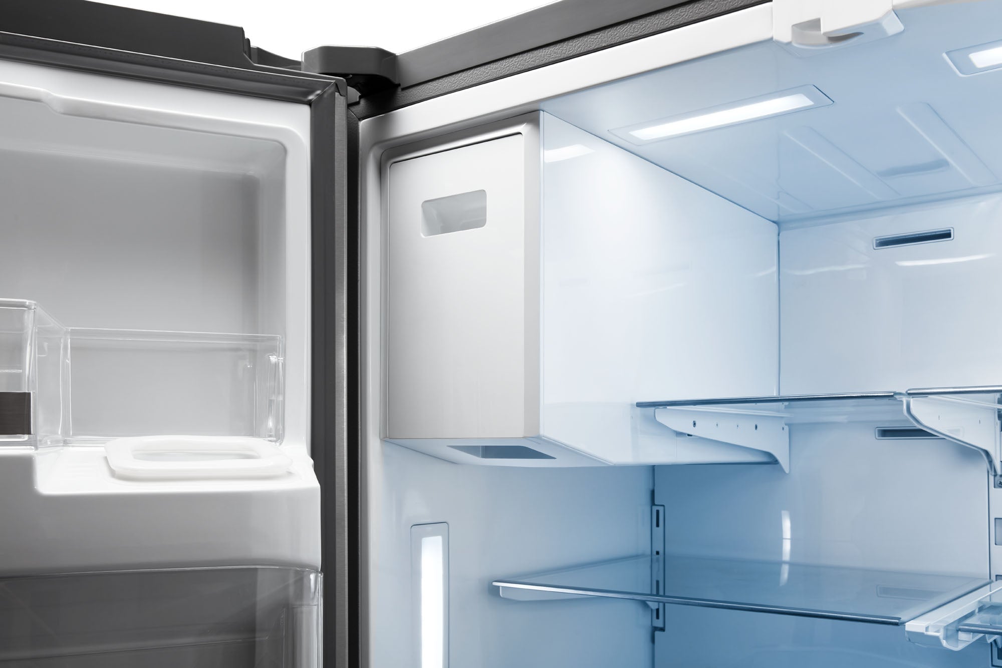 Thor Kitchen 36" Counter Depth Refrigerator with Water Dispenser and Ice Maker