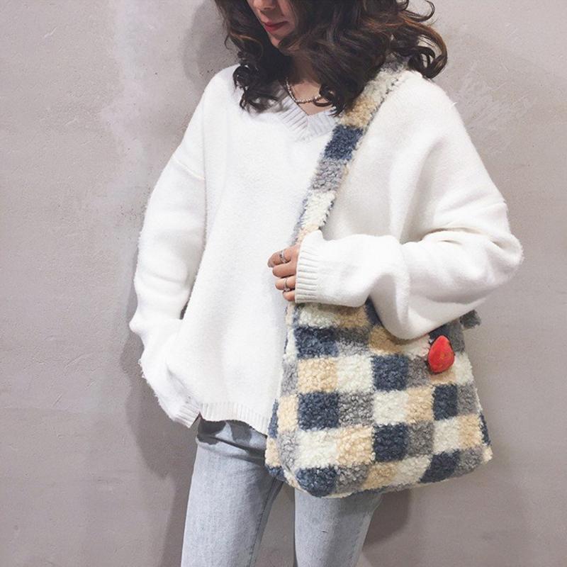 Women's Winter Fashionable Large-Capacity Lattice Bag