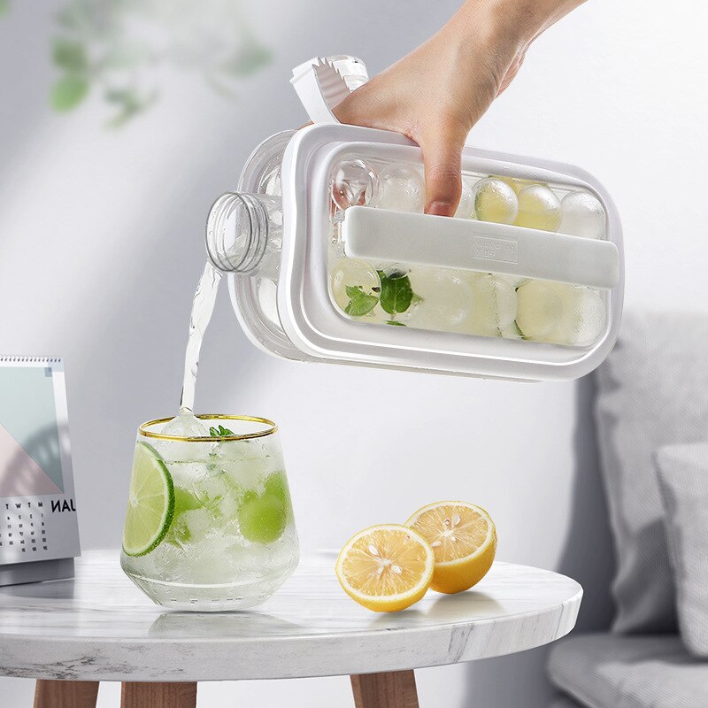 Portable Silicone Ice Cube Maker Bottle with Lid