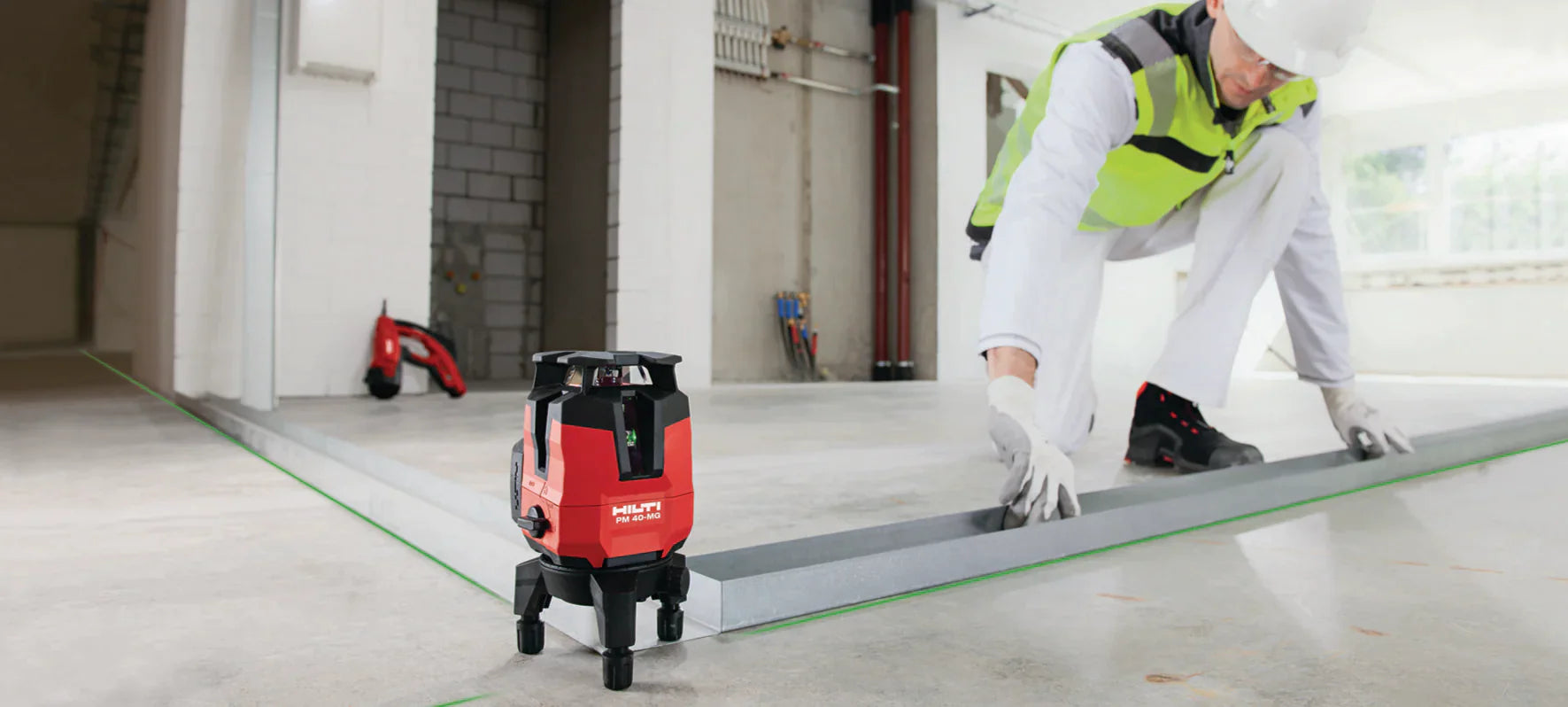 PM 40-MG Multi-Line Laser - Precision Tool for Construction