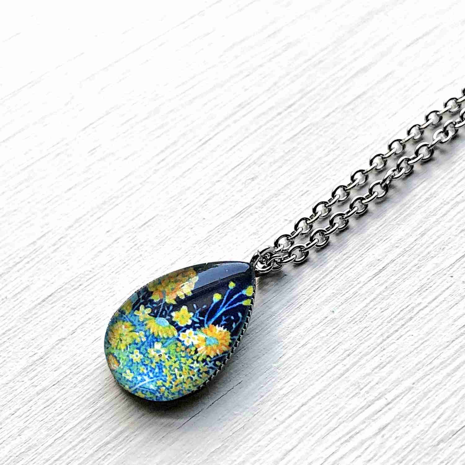 Handcrafted Art Pendant Necklace Set - Spring Night Collection