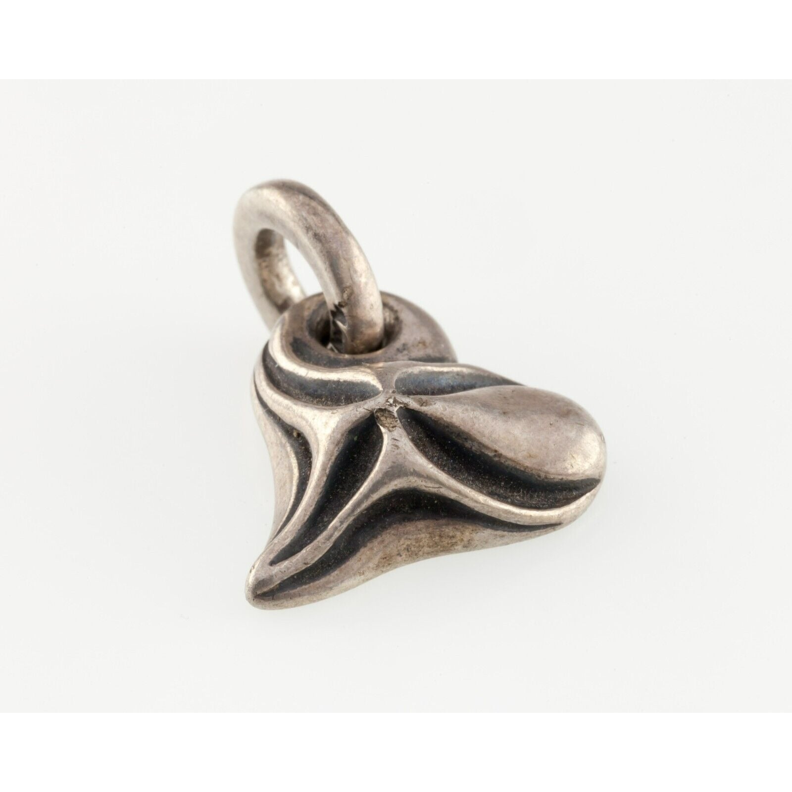 Vintage Bill Wall Sterling Silver Small Heart Charm Pendant