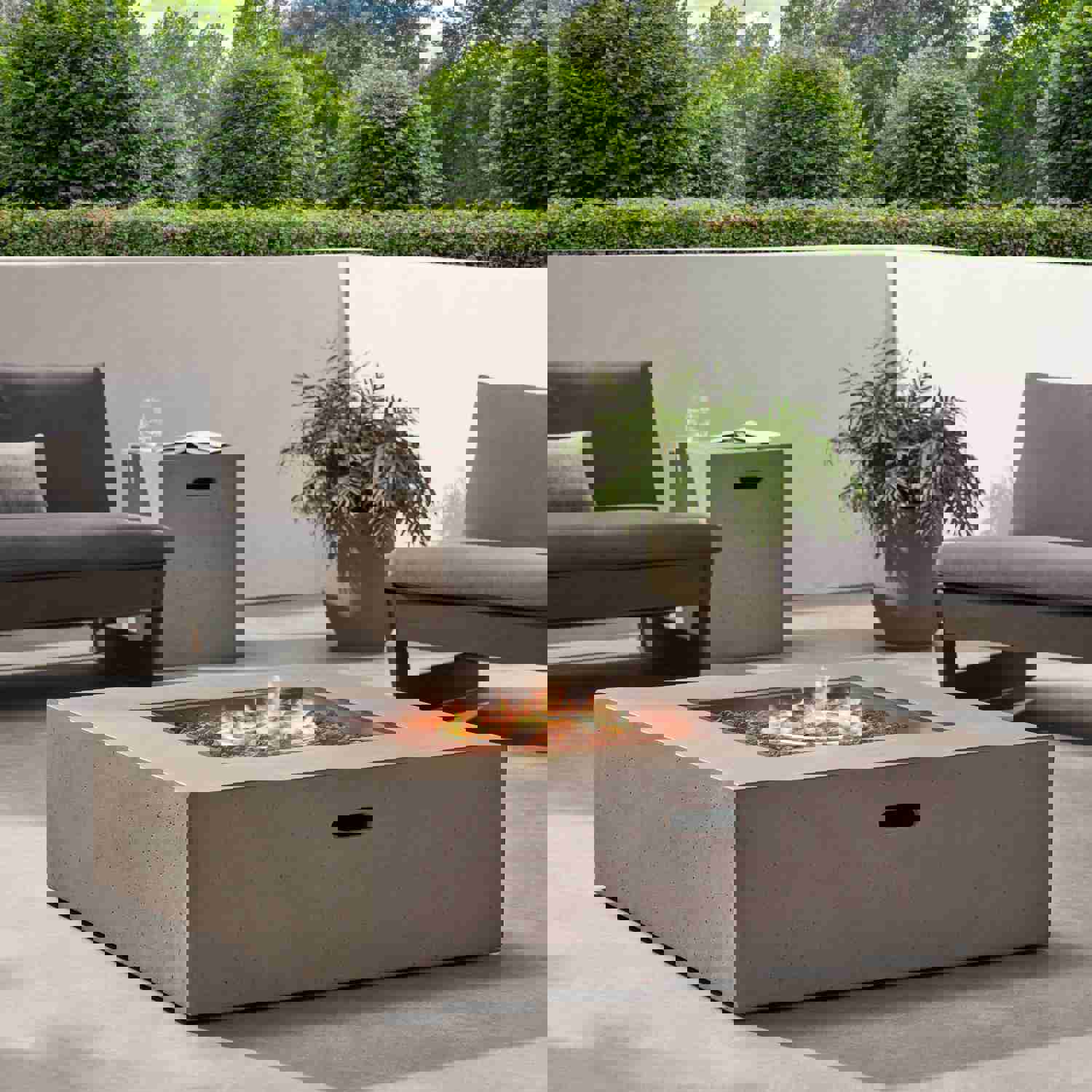 Hearth Square 50K BTU Outdoor Propane Fire Pit Table