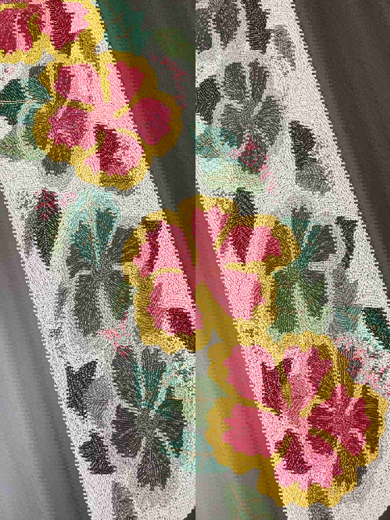 Exquisite Hibiscus Flower Beaded Table Runner
