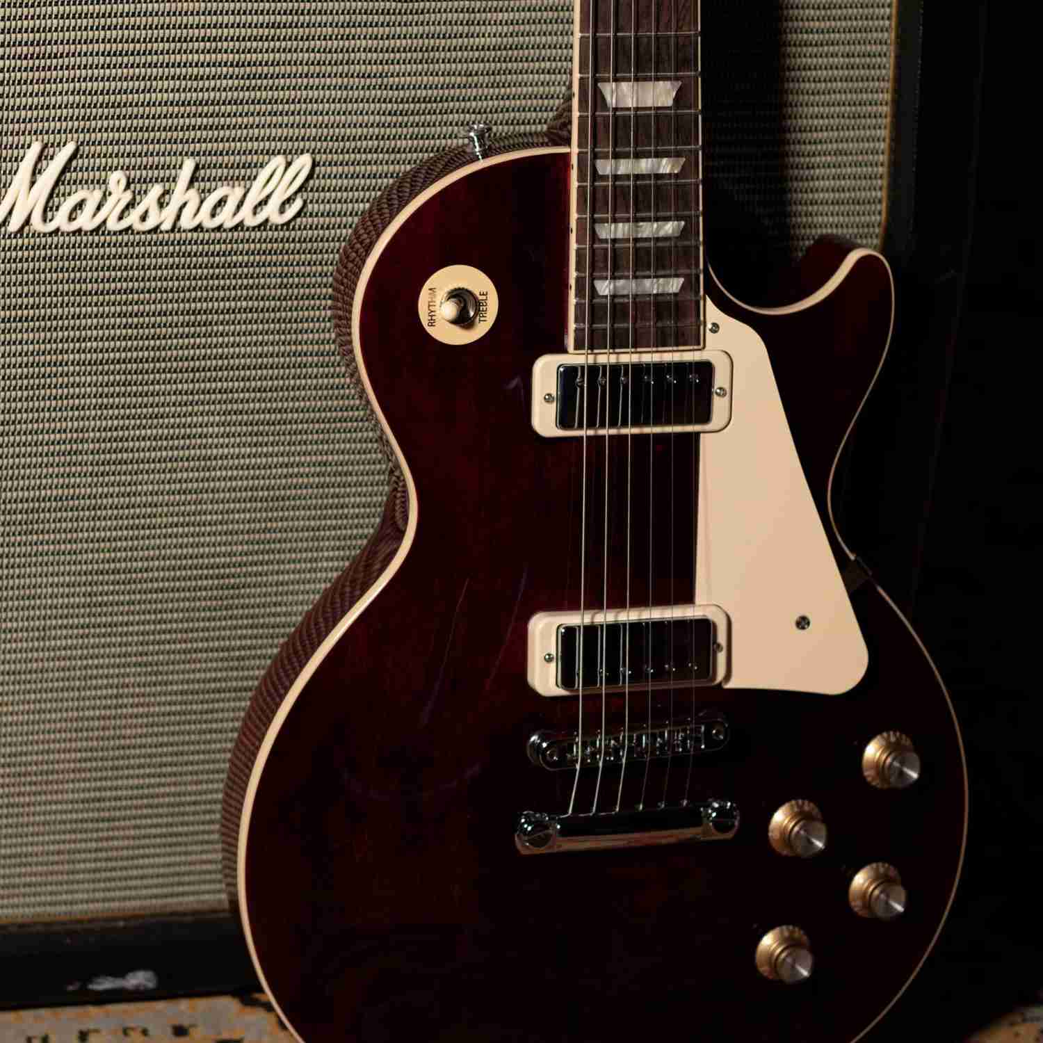 Gibson Les Paul 70s Deluxe Wine Red Electric Guitar with Hard Shell Case