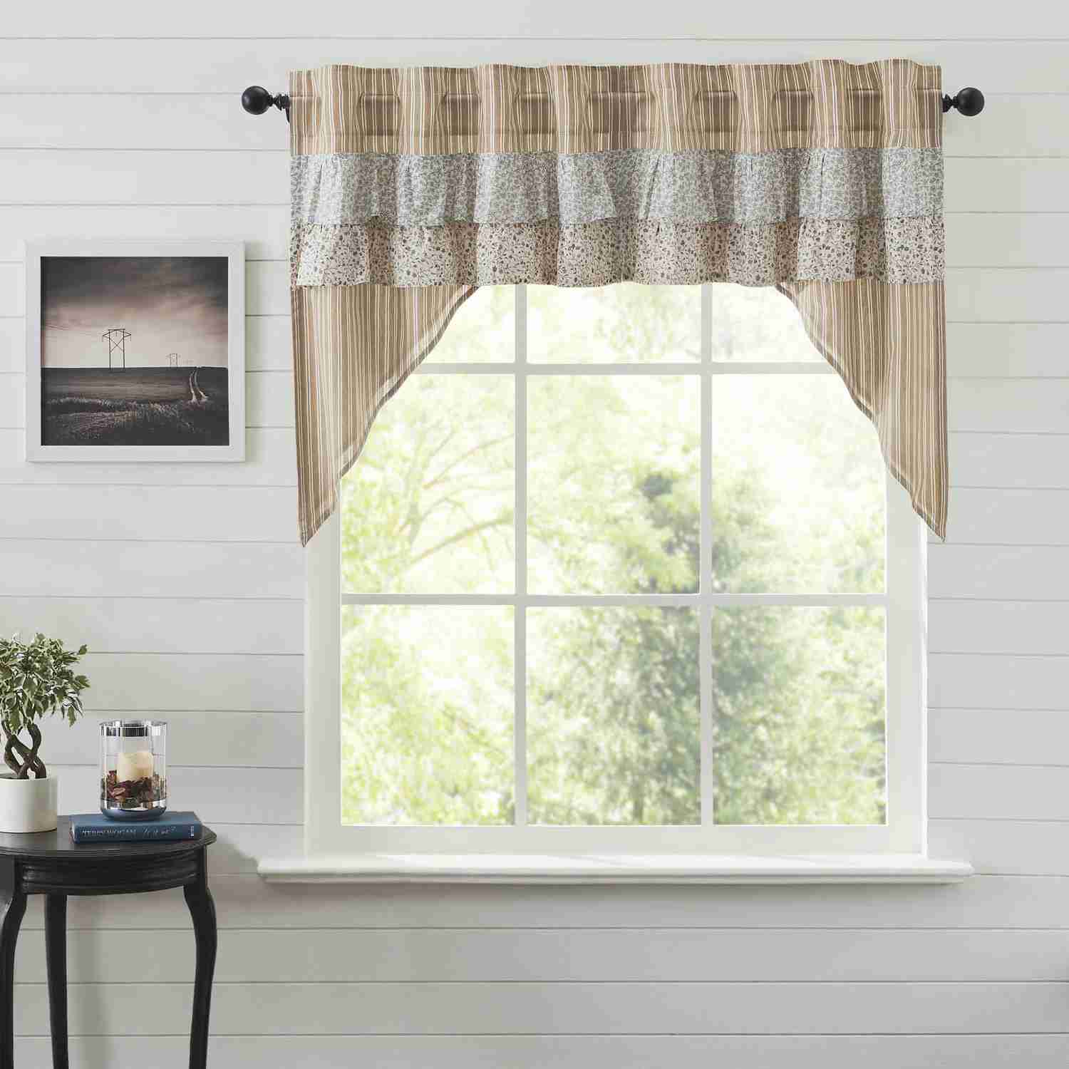 Kaila Gold Ticking Ruffled Swag Set, 36x36x16