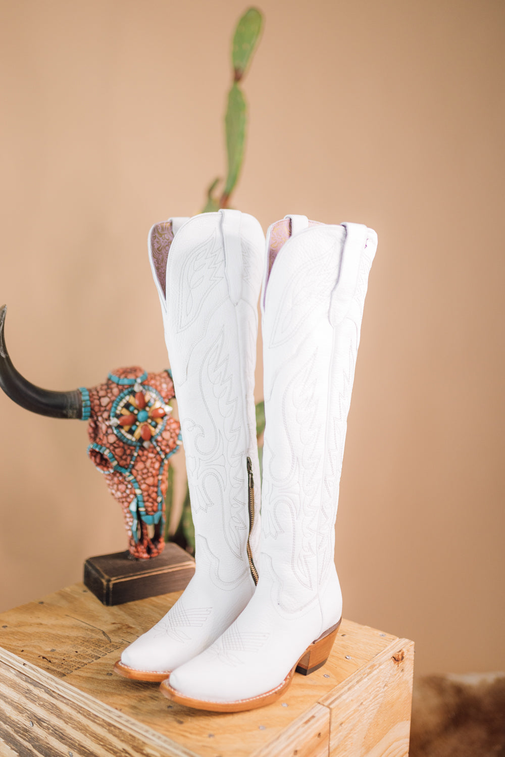 Juany XL Women's Full-Grain Leather Cowgirl Boots