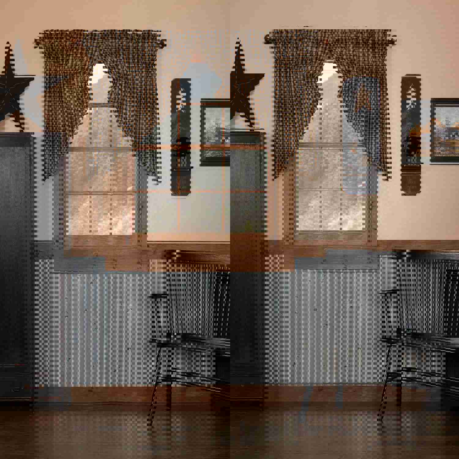 Rustic Country Style Window Swag Set with Black Check
