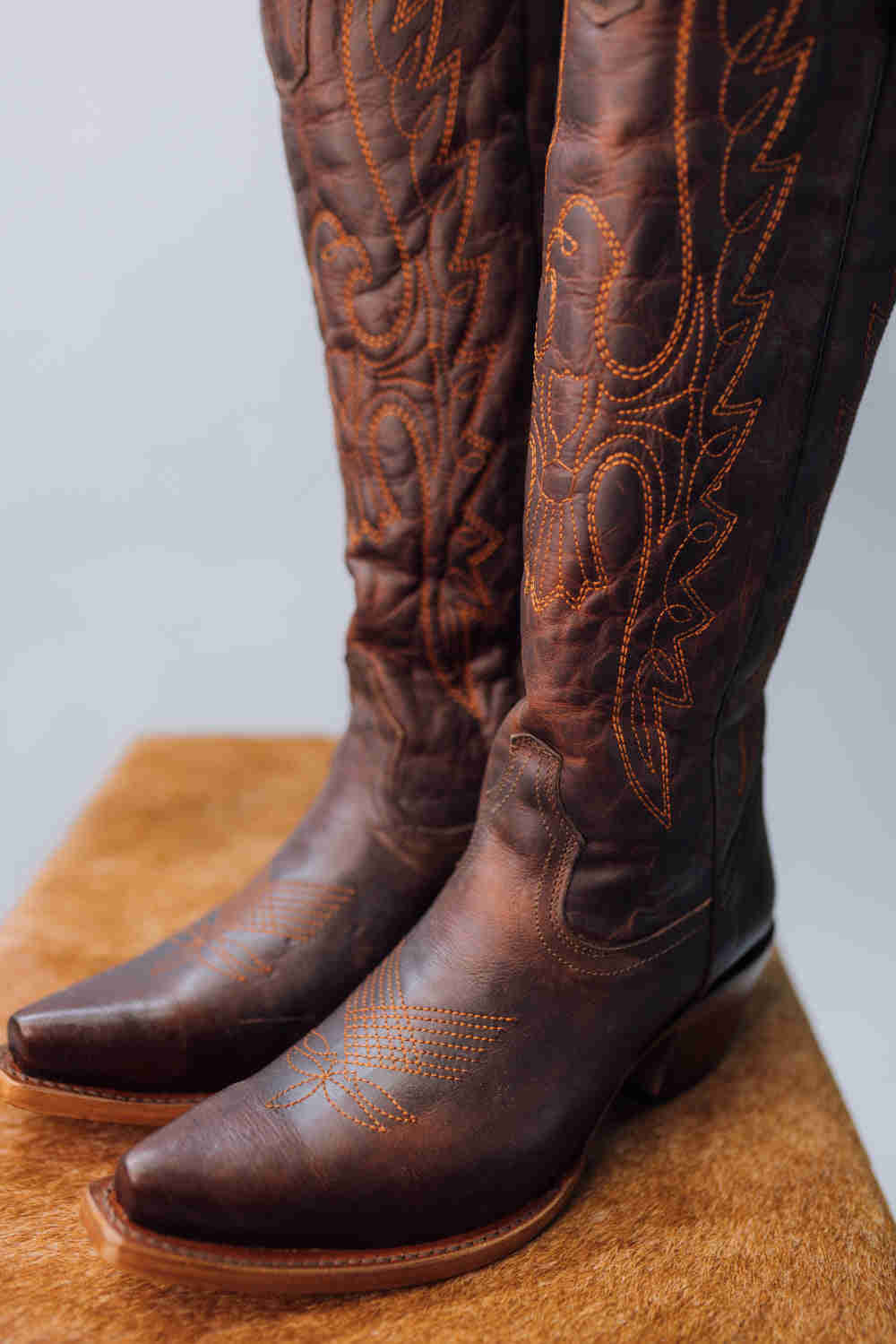 Juany XL Women's Full-Grain Leather Cowgirl Boots
