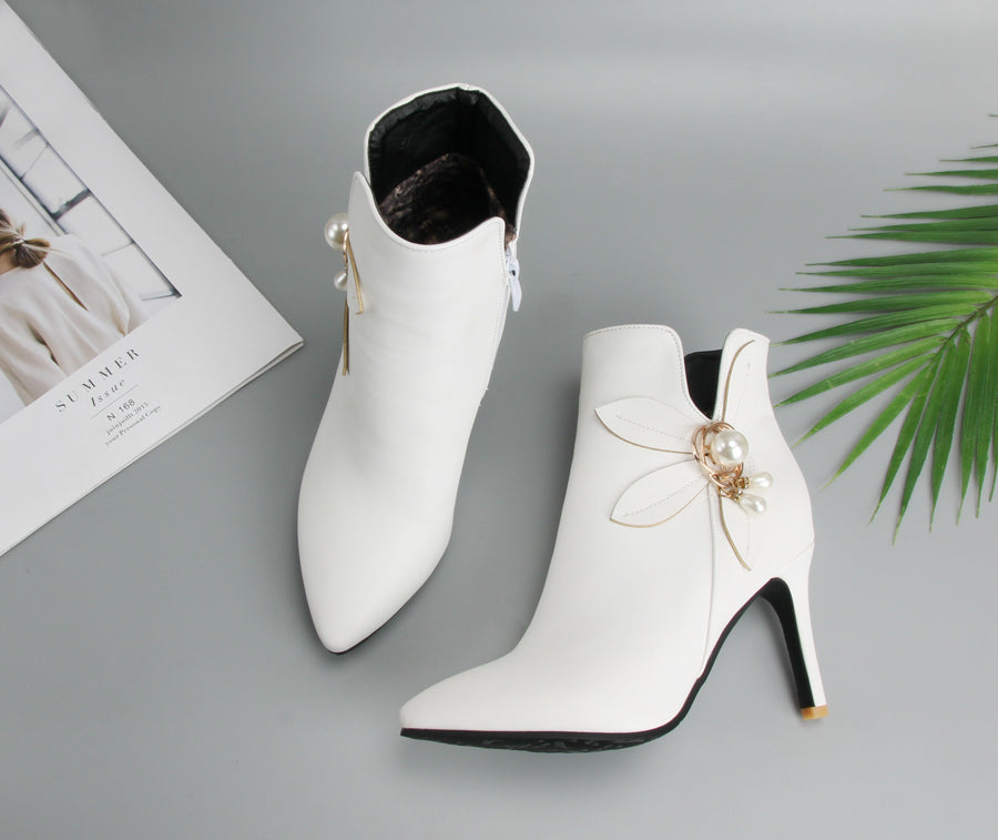 Stylish Women's Winter Ankle Boots with Decorative Flower