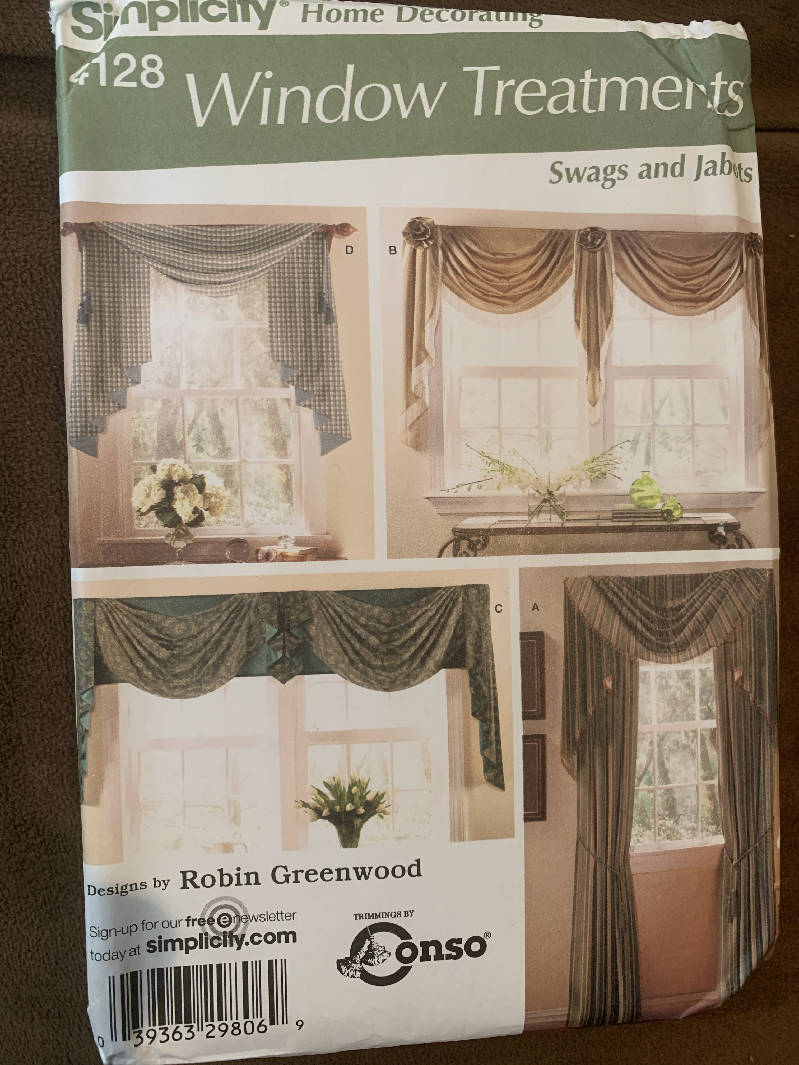 Elegant Swags and Jabots Curtain Pattern for Home Decor