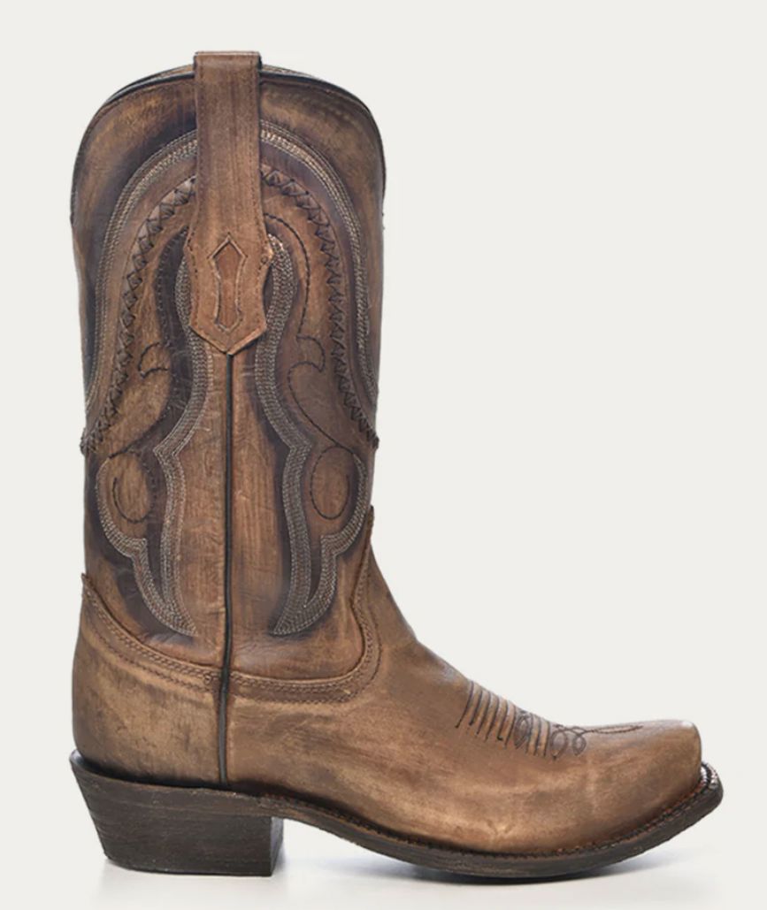 Rugged and Elegant Men's Cowboy Boots with Distressed Finish