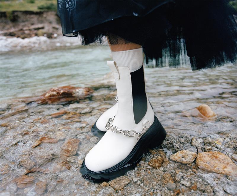 CHINCHIN Metal Flower Chain Thick Soled Short Boots