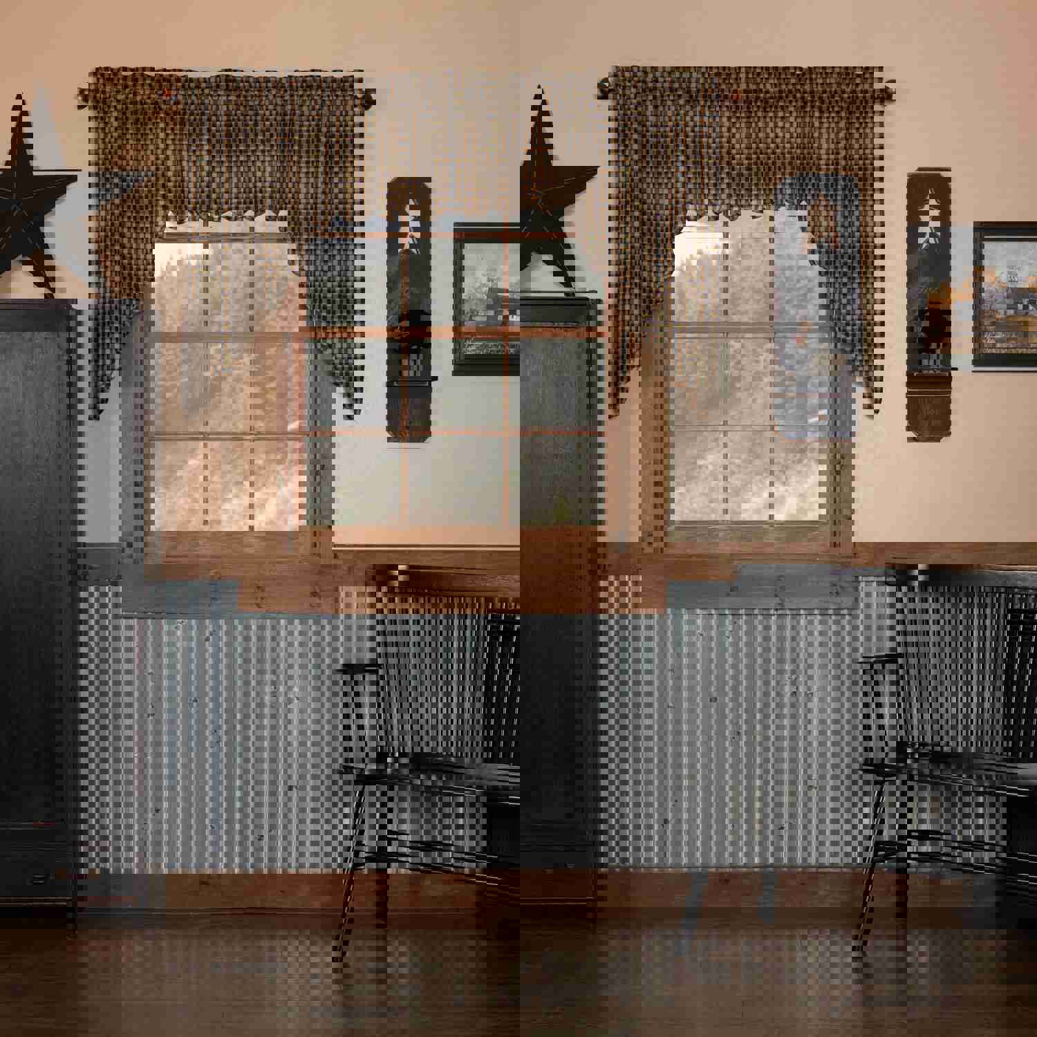 Rustic Country Style Window Swag Set with Black Check