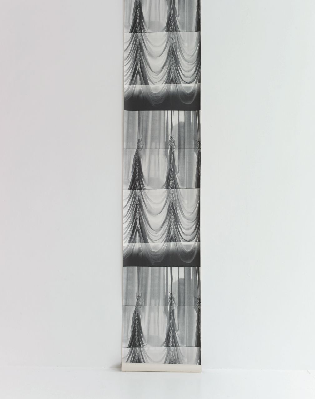 Elegant Black Illustration Wallpaper