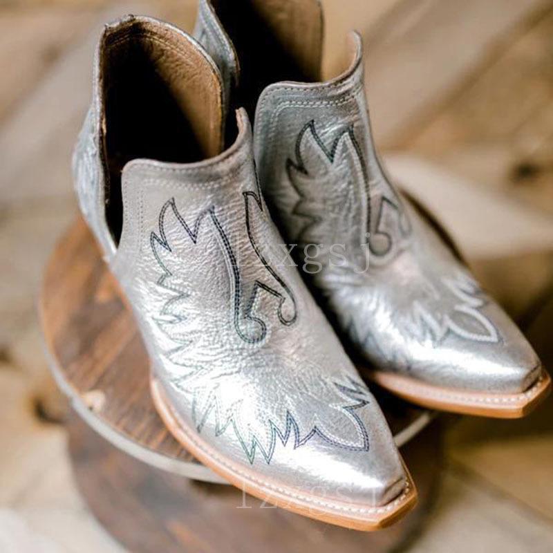 Stylish Women's Embroidered Chelsea Boots with Chunky Heel