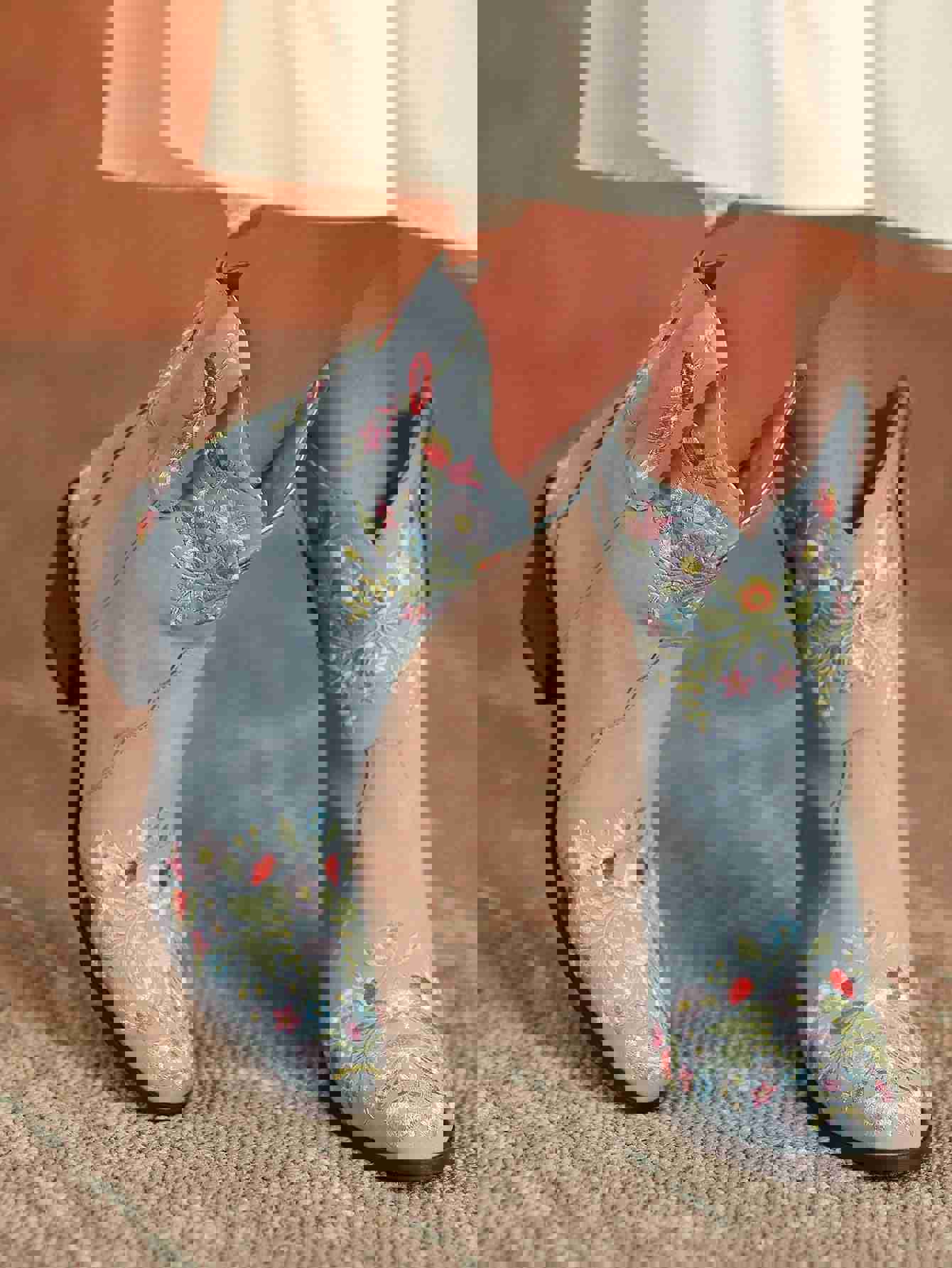 Women's Embroidered Square Toe Cowboy Boots
