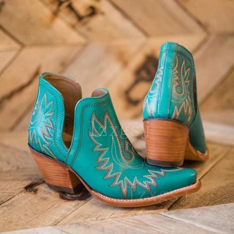 Stylish Women's Embroidered Chelsea Boots with Chunky Heel