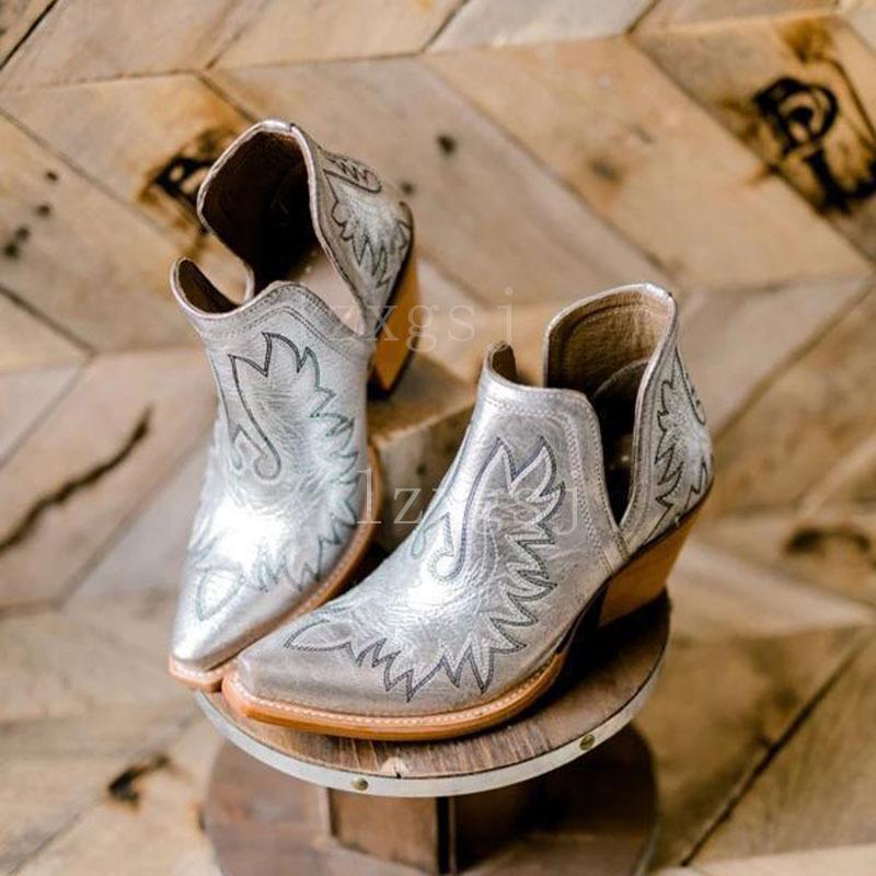 Stylish Women's Embroidered Chelsea Boots with Chunky Heel
