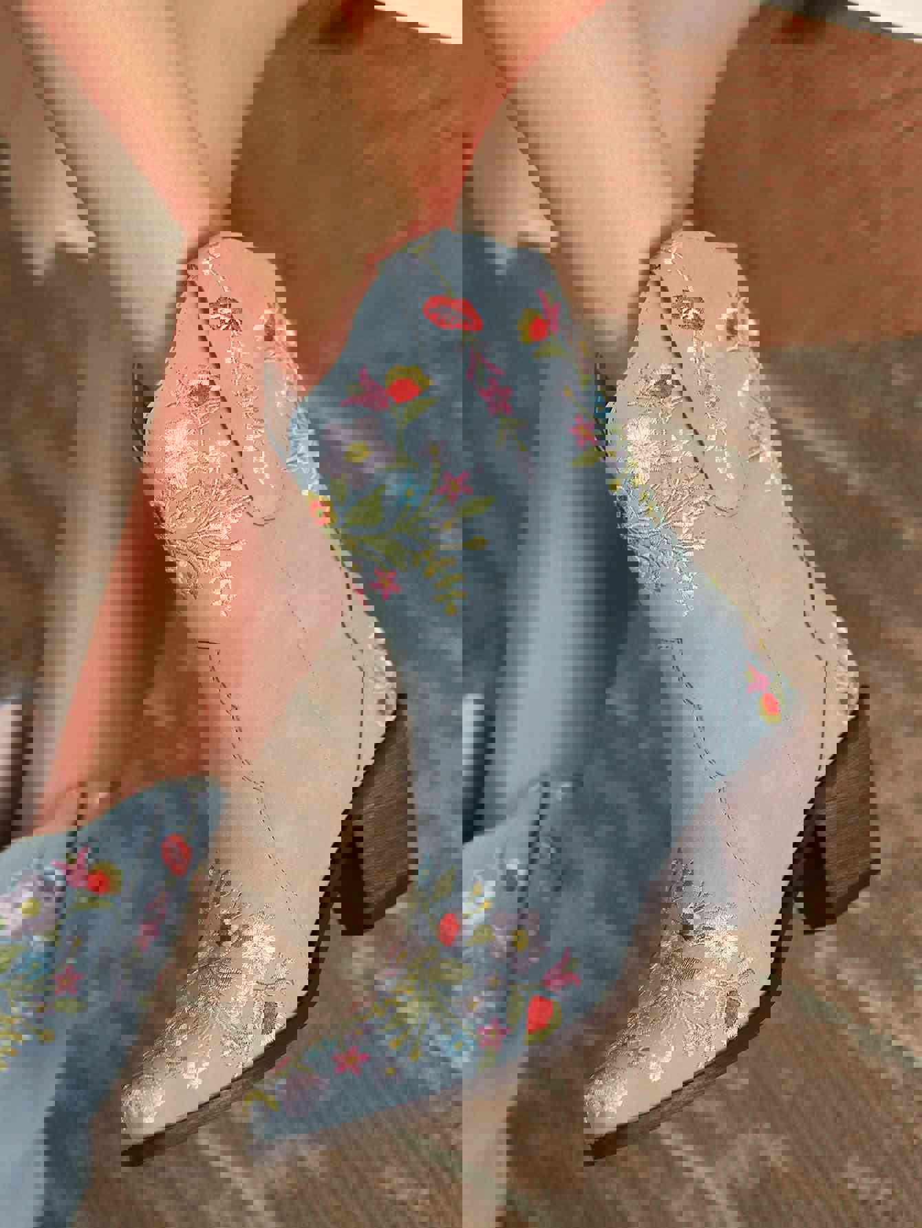 Women's Embroidered Square Toe Cowboy Boots