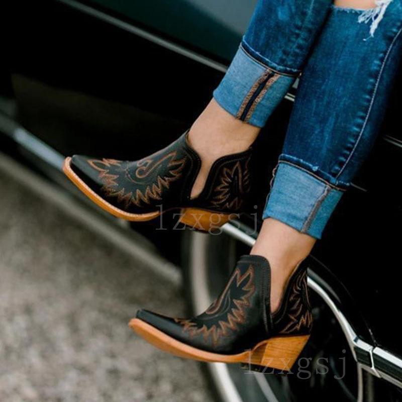 Stylish Women's Embroidered Chelsea Boots with Chunky Heel