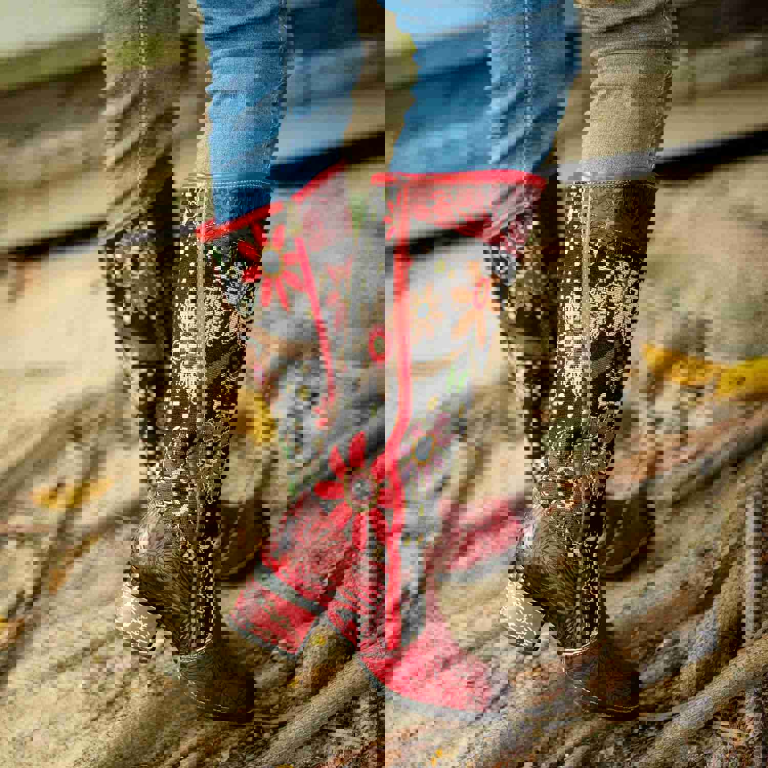 Women's Embroidered Chunky Heel Knee-High Boots