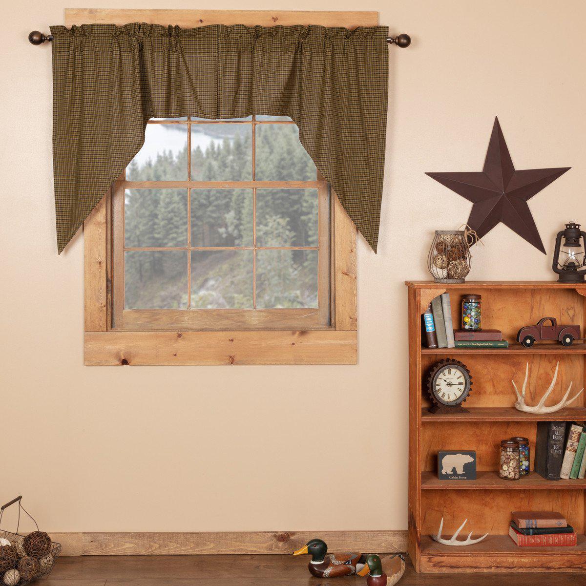 Cabin Patch Green Plaid Swag Curtain Set