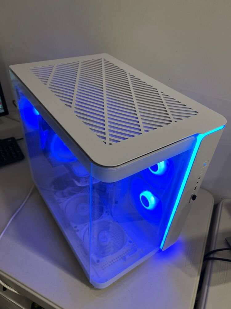 Skytech Gaming PC - AMD Ryzen 7 7700, 3.8GHz, 16GB DDR5 RAM, 1TB SSD, RTX4070 Super