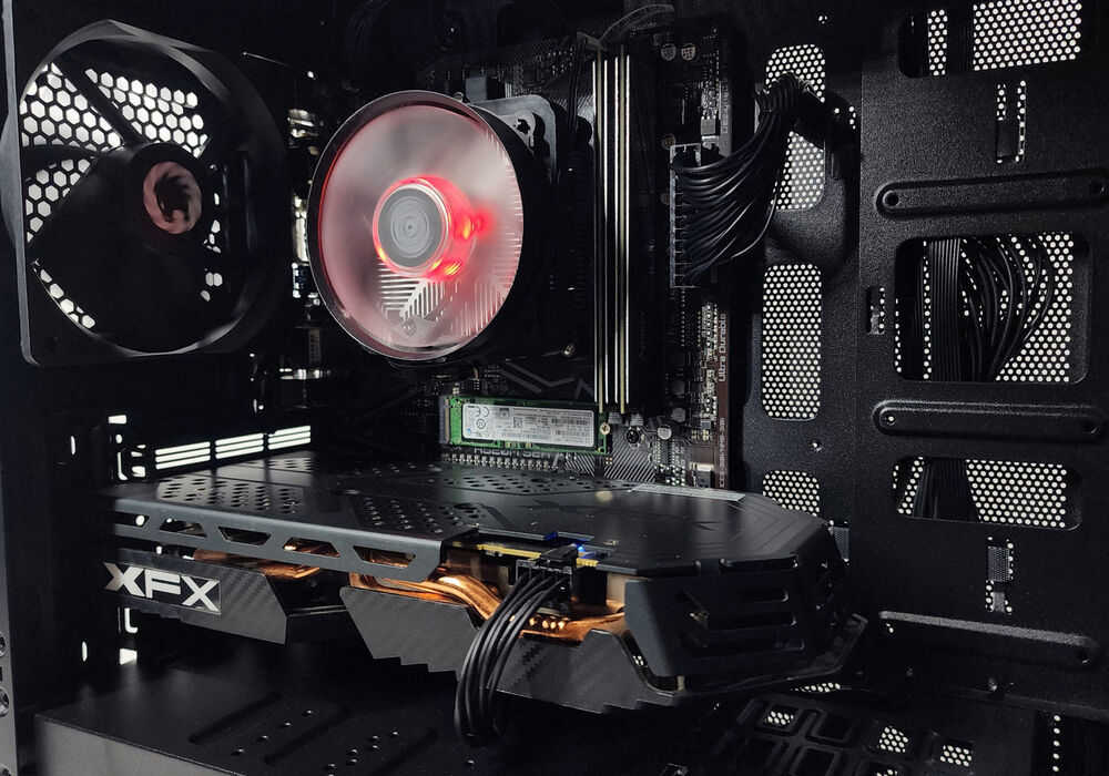 Powerful Gaming PC with Ryzen 5 3600, 16GB RAM, 512GB SSD