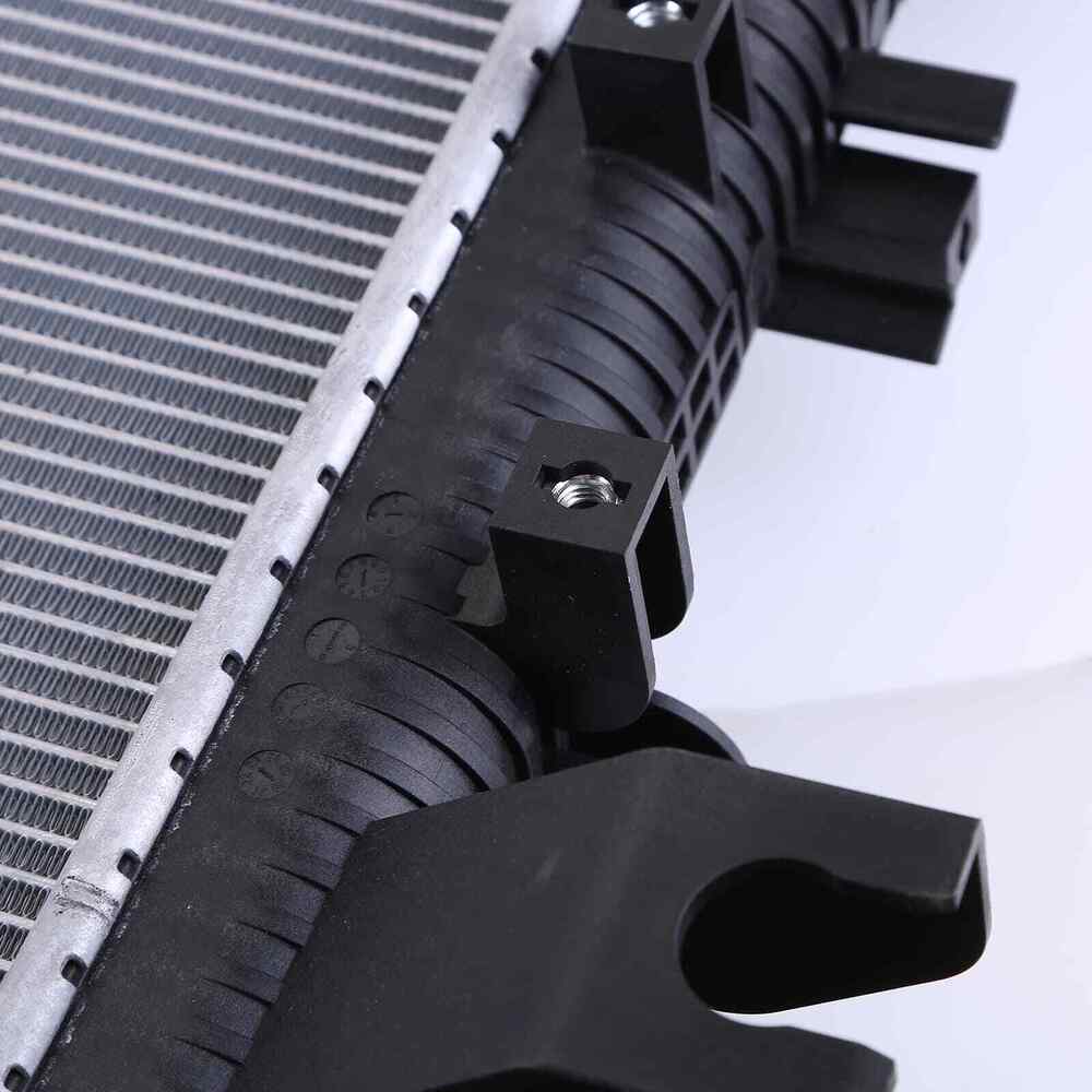 Direct Fit Radiator for 2019-2024 Ram 2500/3500/4500/5500 V8 6.4L