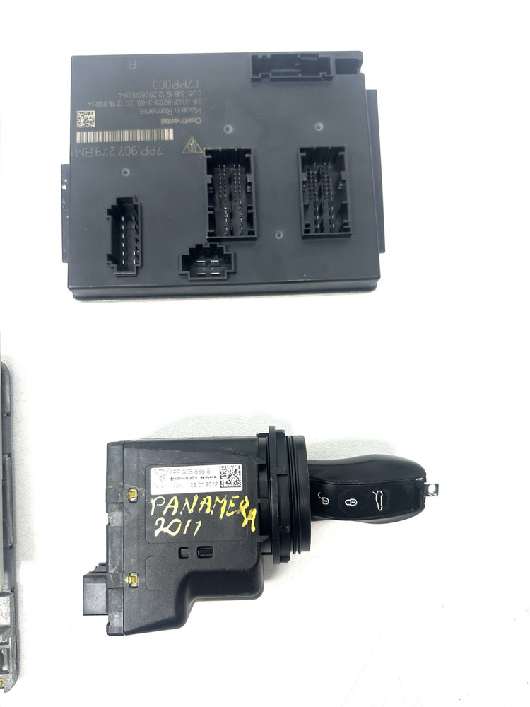 2010-2016 Porsche Panamera 4 ECU ECM Engine Control Module with Ignition Key