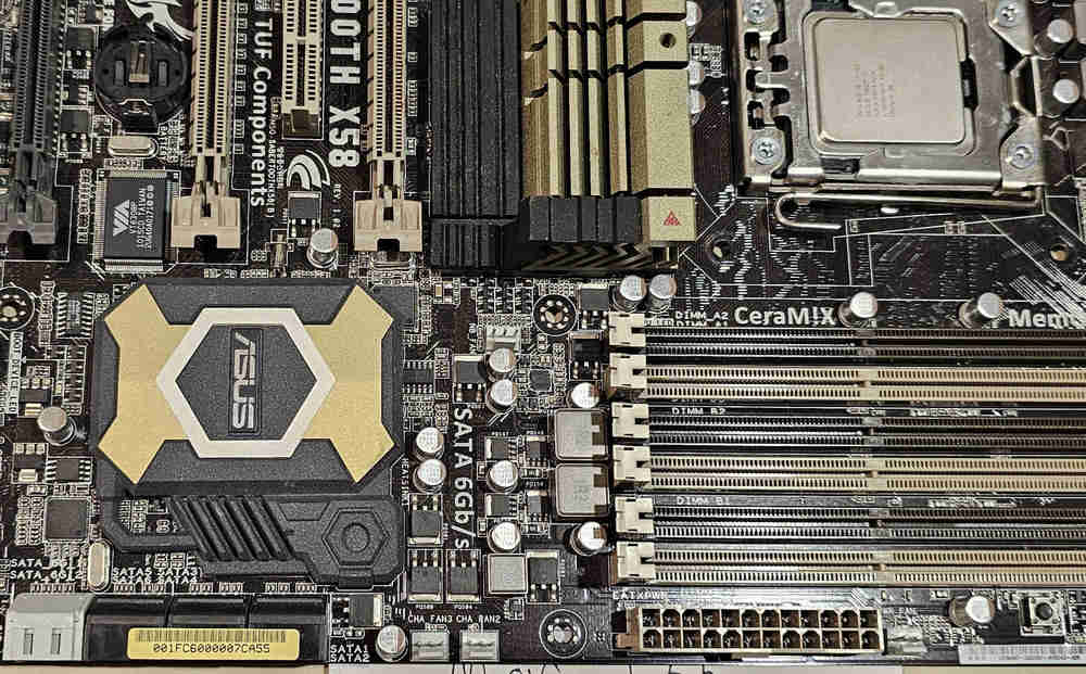 ASUS SABERTOOTH X58 R2.0/GEN3 AM3 Motherboard Bundle with 3 Intel CPUs