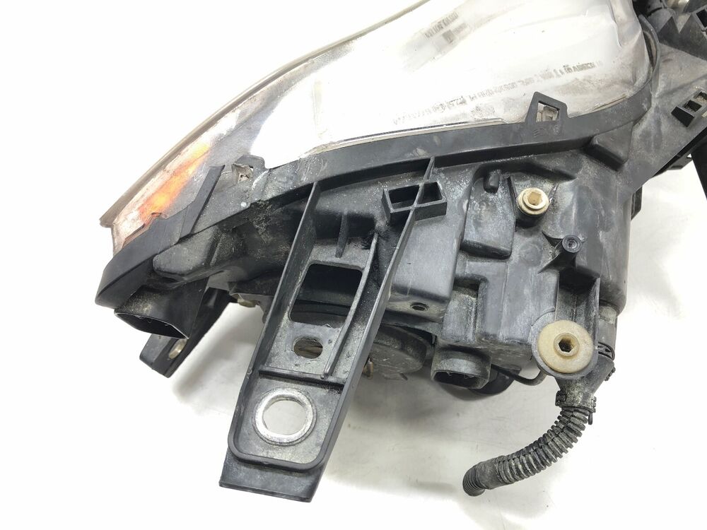 2014-2017 Maserati Quattroporte Left Driver Front Xenon Headlight Lamp OEM