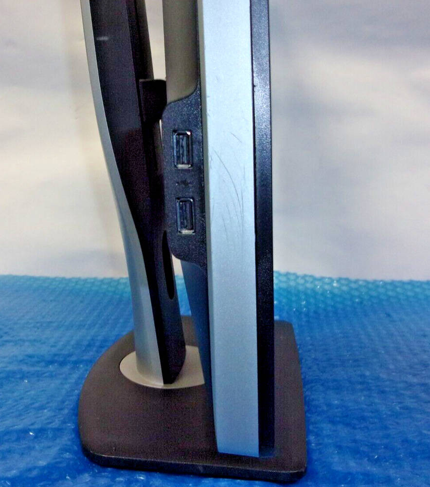 Dell UltraSharp U2212HMc 22" Widescreen Monitor with DVI, VGA, and DisplayPort