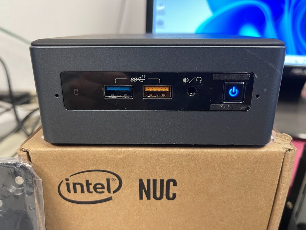 Intel NUC8i5BEH Mini PC with i5-8259U, 8GB RAM, 240GB SSD, Windows 11 Pro