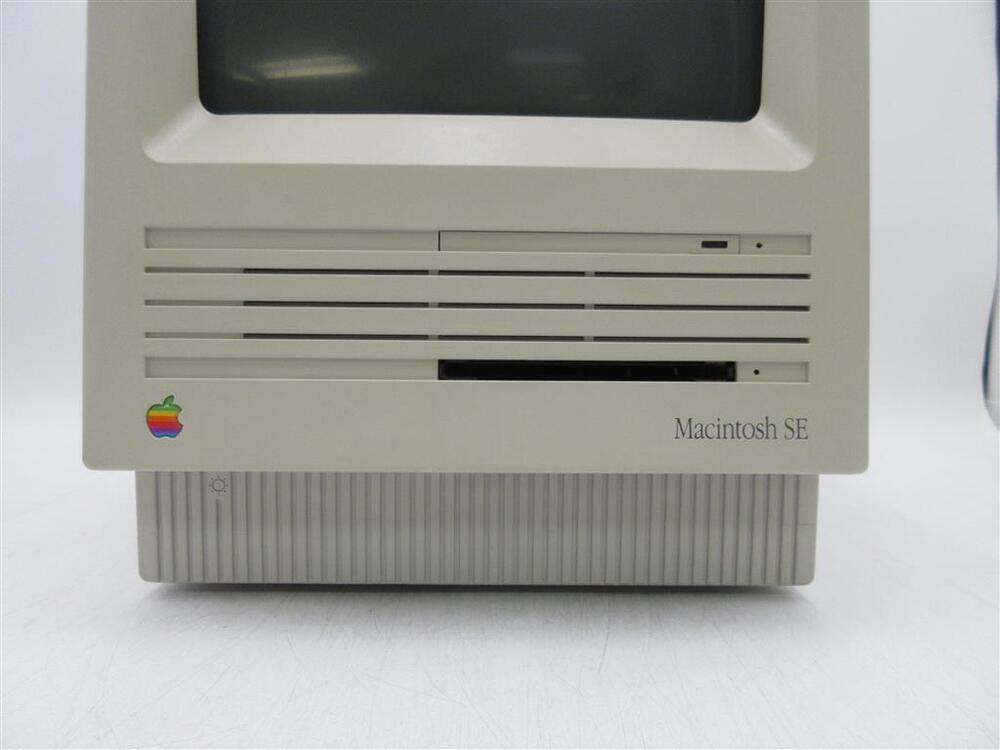 Vintage Apple SE All-in-One Desktop Computer