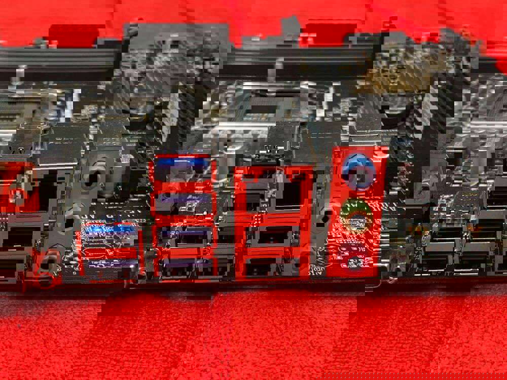 ASUS Q170M-C uATX Motherboard with Intel 7th/6th Gen Support