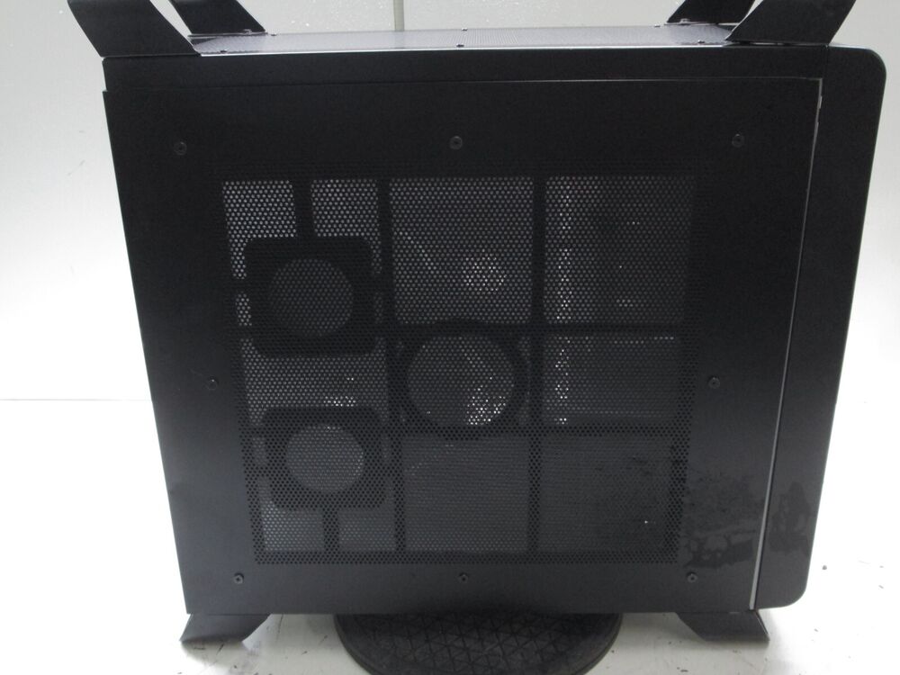 Elegant Black Apple-Inspired ATX Gaming Case
