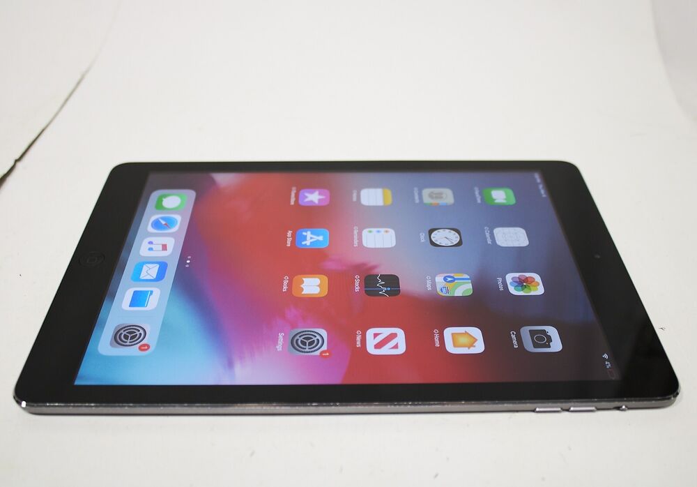 Apple iPad Air 16GB Wi-Fi 9.7" Tablet - Space Gray (Good Condition)