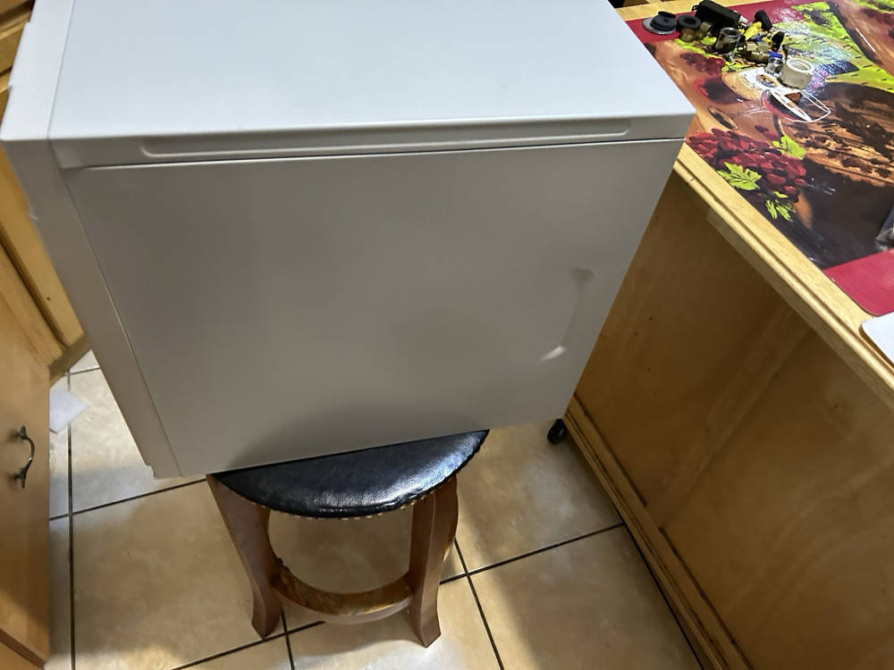 Sleek and Discreet Sleeper Computer Case