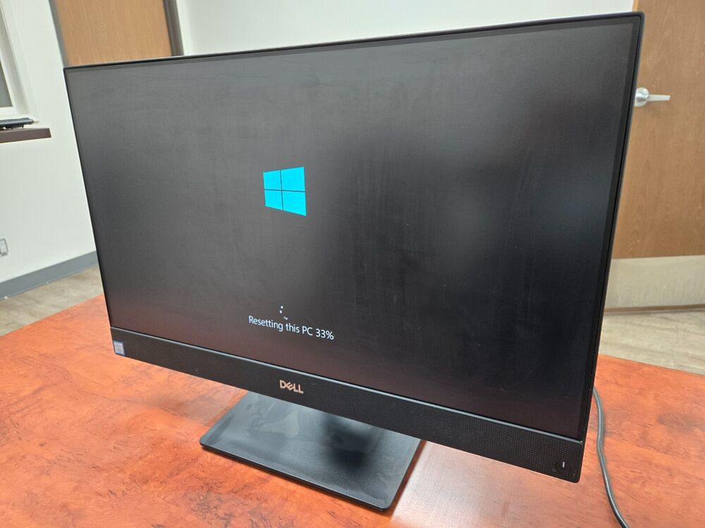 Dell Inspiron 5477 AIO 24" Touchscreen FHD Desktop PC